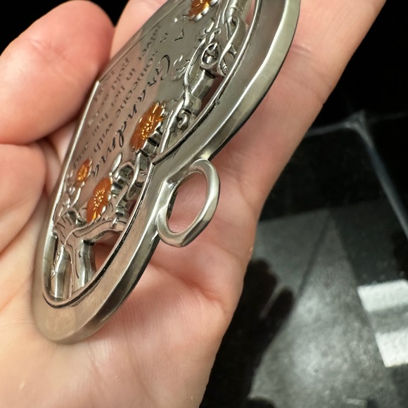 Chunky Etched Silver Cutout Grandma Heart Pendant Flowers - Picture 6 of 7